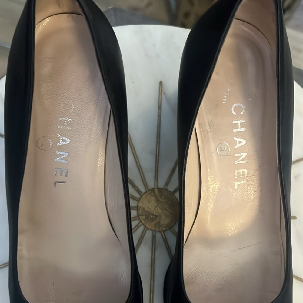 ๐ 1 hour sale. Chanel, size 8, Black Women's Heels - Picture 9 of 13